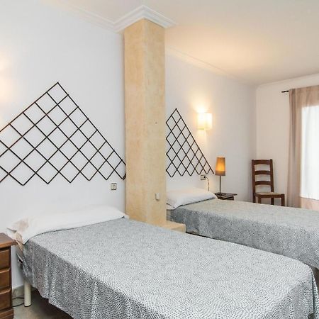 Ferienhaus Fuer 12 Personen Ca 400 M In Son Macia, Balearen Mallorca Exterior foto